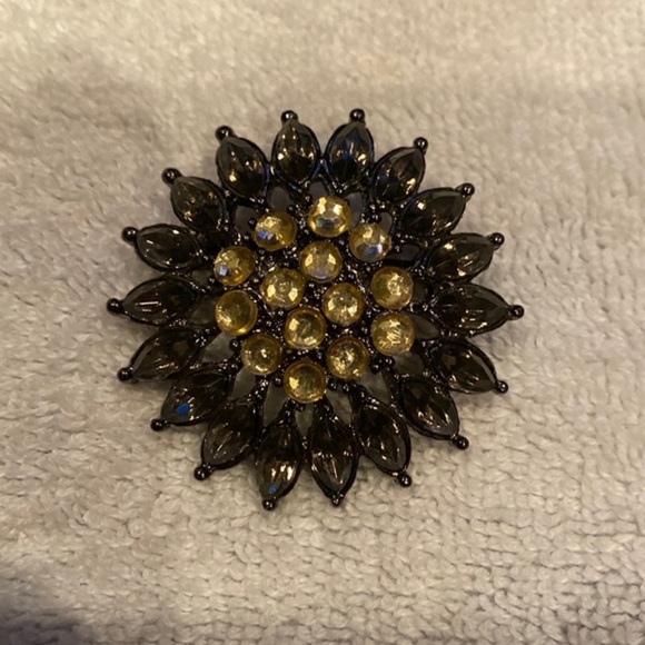 Flower Brooch. Beautiful | Bright | Bronze